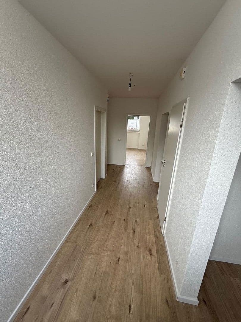 Predaj domu 1.780 m², pozemek 1.162 m², Konstantinplatz.5, Nordrhein-Westfalen - Mönchengladbach, Severné Porýnie - Westfálsko Predaj domu 1.780 m², pozemek 1.162 m², Konstantinplatz.5, Nordrhein-Westfalen - Mönchengladbach, Severné Porýnie - Westfálsko