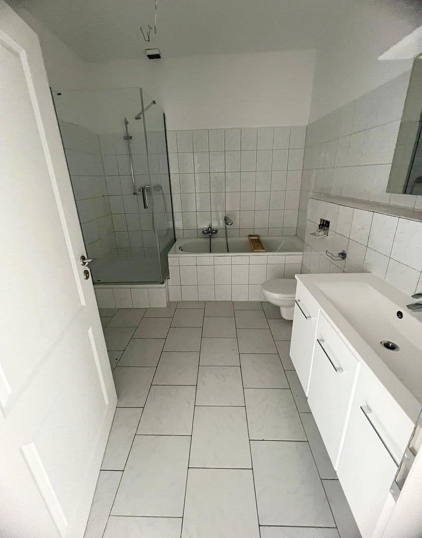 Predaj domu 1.780 m², pozemek 1.162 m², Konstantinplatz.5, Nordrhein-Westfalen - Mönchengladbach, Severné Porýnie - Westfálsko Predaj domu 1.780 m², pozemek 1.162 m², Konstantinplatz.5, Nordrhein-Westfalen - Mönchengladbach, Severné Porýnie - Westfálsko