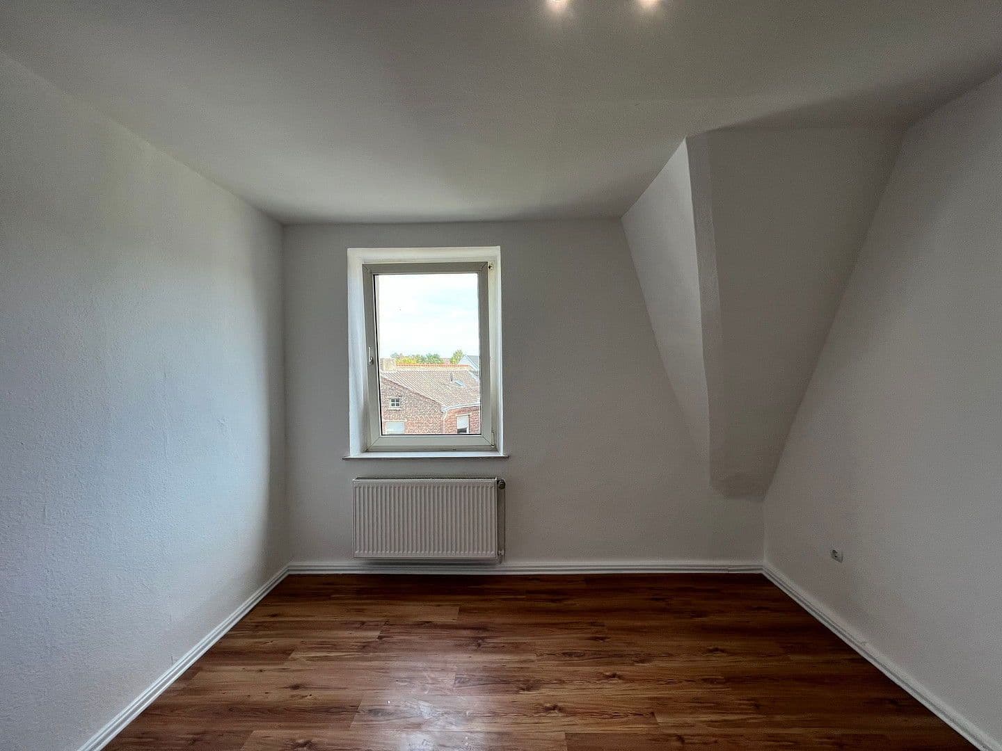 Prenájom bytu 2-izbový 63 m², Hüttenstr. 7, Hattingen, Severné Porýnie - Westfálsko Prenájom bytu 2-izbový 63 m², Hüttenstr. 7, Hattingen, Severné Porýnie - Westfálsko