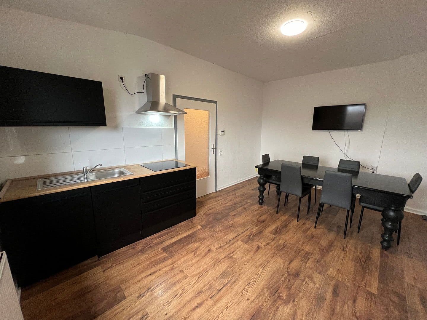 Prenájom bytu 2-izbový 63 m², Hüttenstr. 7, Hattingen, Severné Porýnie - Westfálsko Prenájom bytu 2-izbový 63 m², Hüttenstr. 7, Hattingen, Severné Porýnie - Westfálsko