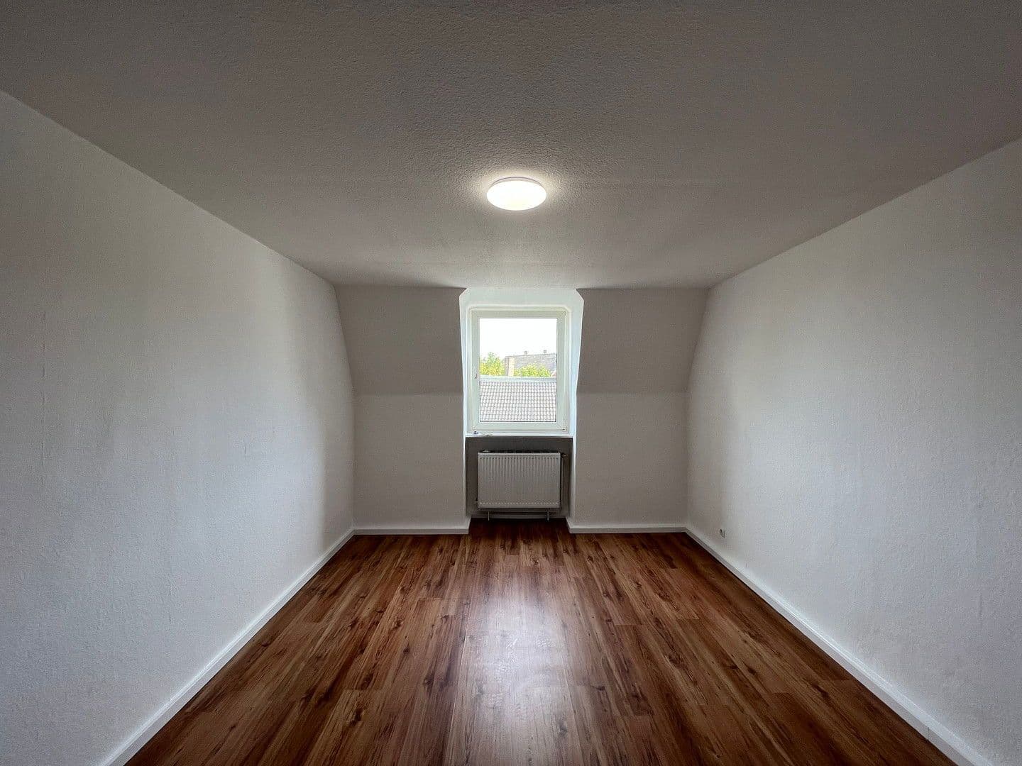 Prenájom bytu 2-izbový 63 m², Hüttenstr. 7, Hattingen, Severné Porýnie - Westfálsko Prenájom bytu 2-izbový 63 m², Hüttenstr. 7, Hattingen, Severné Porýnie - Westfálsko