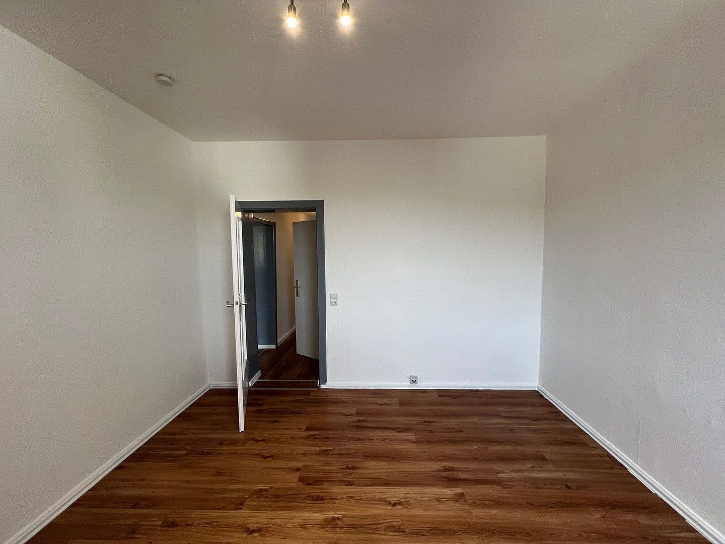 Prenájom bytu 2-izbový 63 m², Hüttenstr. 7, Hattingen, Severné Porýnie - Westfálsko Prenájom bytu 2-izbový 63 m², Hüttenstr. 7, Hattingen, Severné Porýnie - Westfálsko