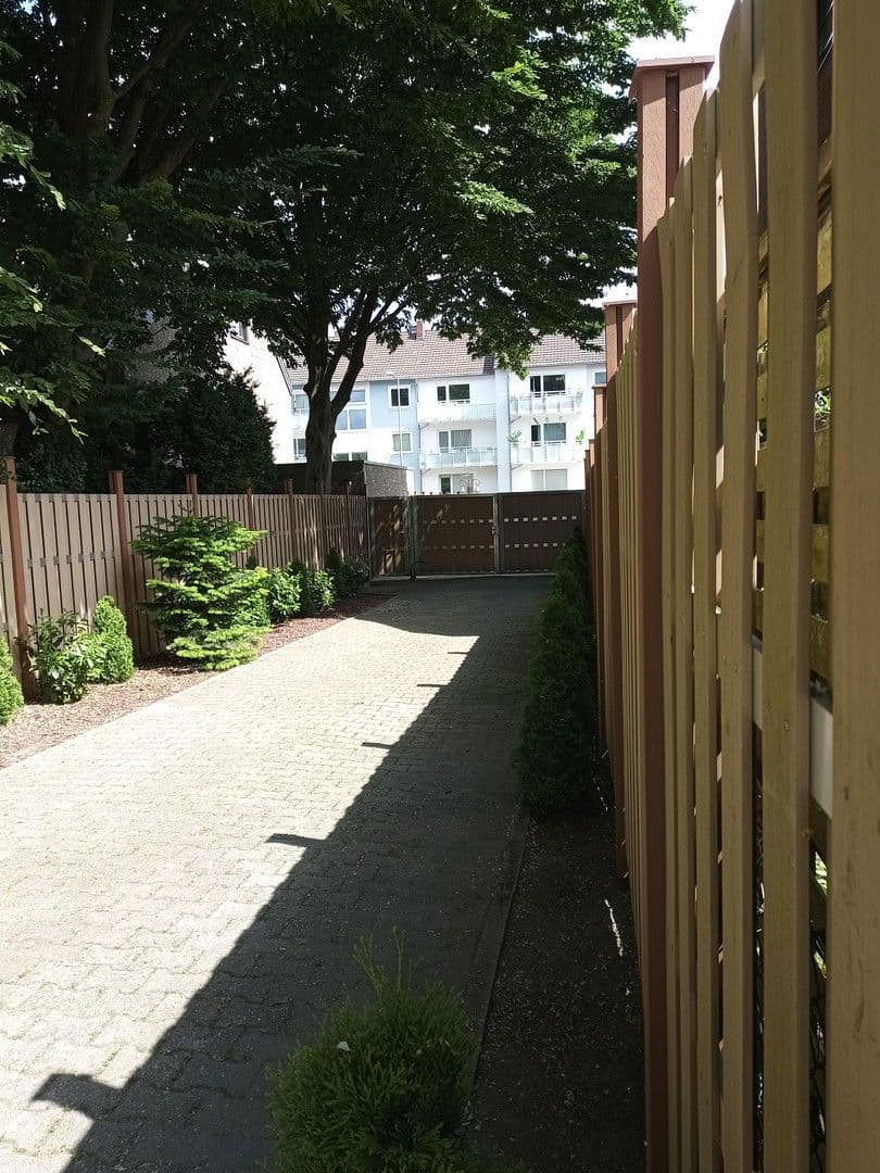 Predaj domu 410 m², pozemek 1.741 m², Krefeld, Severné Porýnie - Westfálsko Predaj domu 410 m², pozemek 1.741 m², Krefeld, Severné Porýnie - Westfálsko