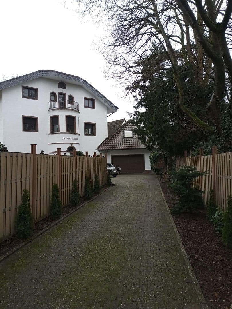 Predaj domu 410 m², pozemek 1.741 m², Krefeld, Severné Porýnie - Westfálsko Predaj domu 410 m², pozemek 1.741 m², Krefeld, Severné Porýnie - Westfálsko