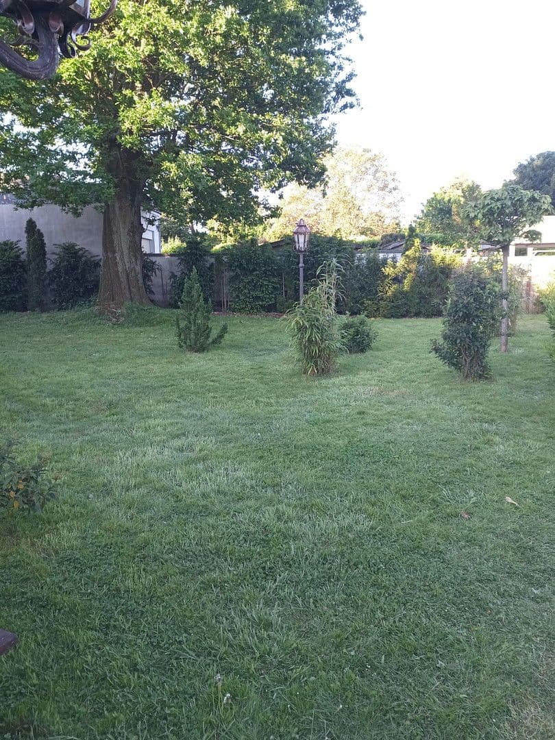 Predaj domu 410 m², pozemek 1.741 m², Krefeld, Severné Porýnie - Westfálsko Predaj domu 410 m², pozemek 1.741 m², Krefeld, Severné Porýnie - Westfálsko