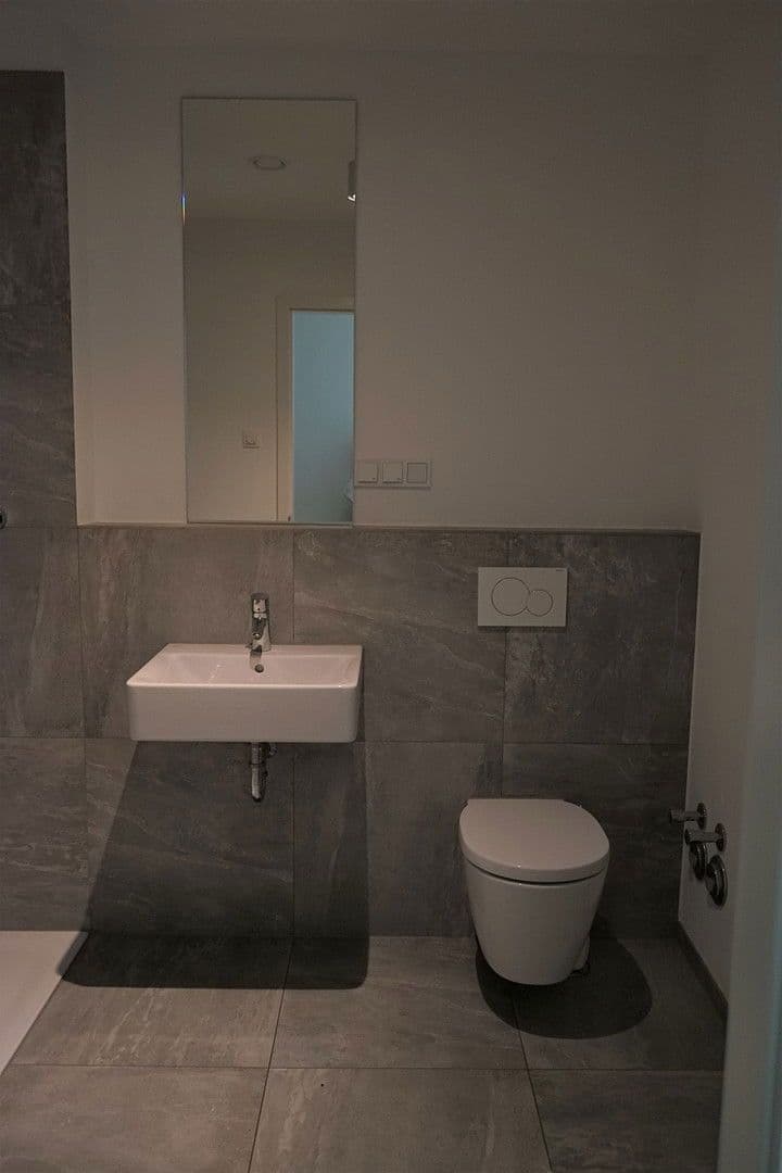 Prenájom bytu 3-izbový 98 m², Bonn, Severné Porýnie - Westfálsko Prenájom bytu 3-izbový 98 m², Bonn, Severné Porýnie - Westfálsko