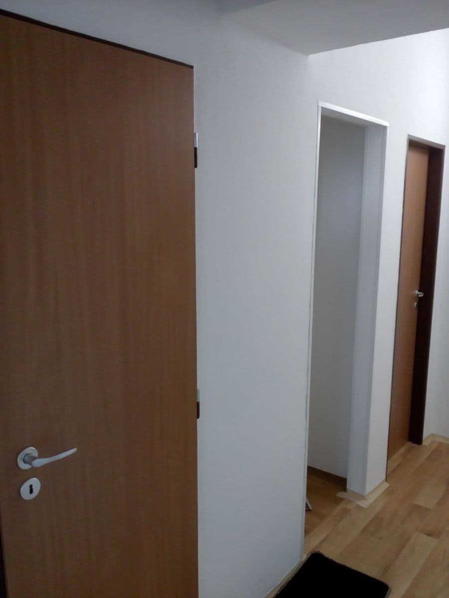 Prenájom bytu 1-izbový 42 m², Železničního pluku, Pardubice, Pardubický kraj Prenájom bytu 1-izbový 42 m², Železničního pluku, Pardubice, Pardubický kraj