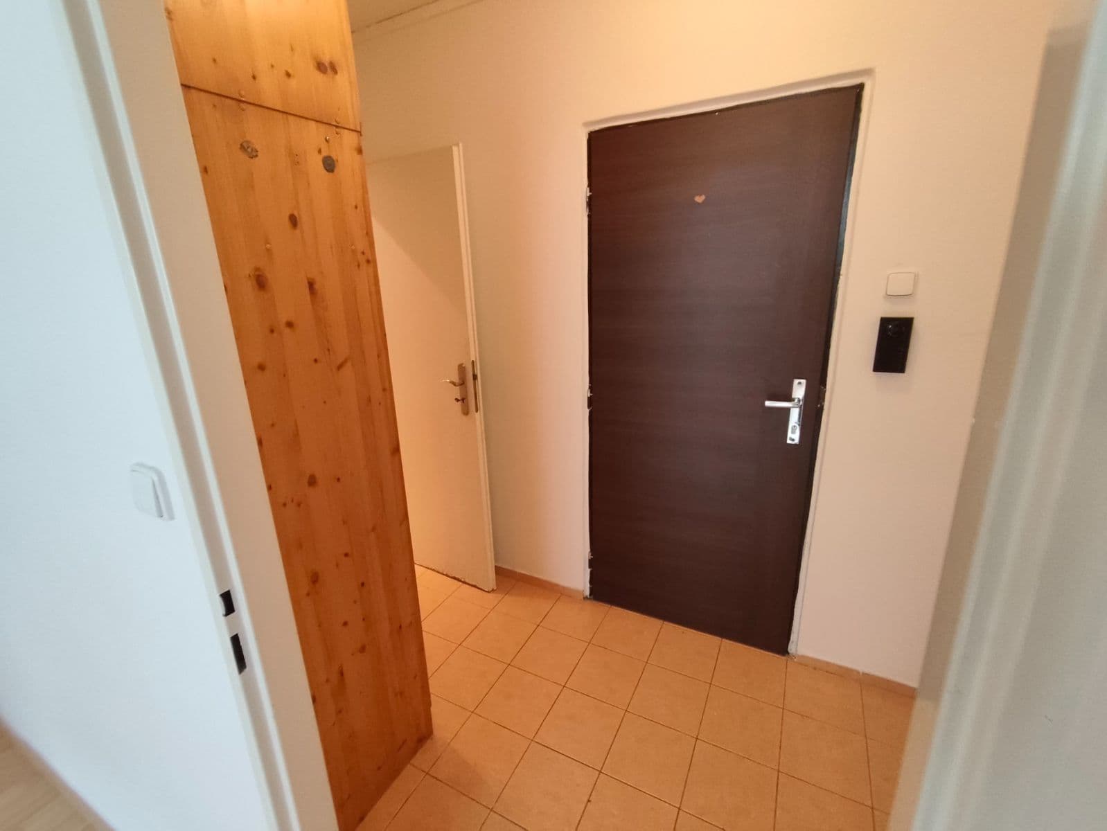 Prenájom bytu 1-izbový 36 m², Kotorská, Praha, Praha Prenájom bytu 1-izbový 36 m², Kotorská, Praha, Praha