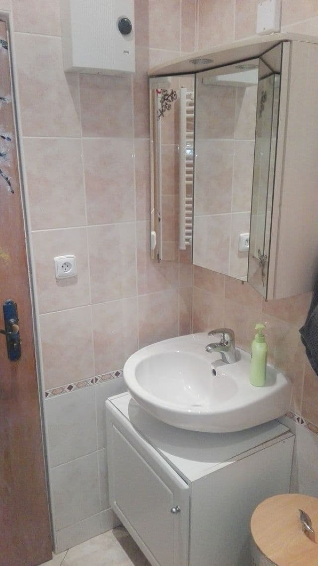 Prenájom bytu 2-izbový 67 m², Vrchlického, Karlovy Vary, Karlovarský kraj Prenájom bytu 2-izbový 67 m², Vrchlického, Karlovy Vary, Karlovarský kraj