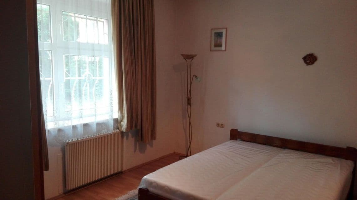 Prenájom bytu 2-izbový 67 m², Vrchlického, Karlovy Vary, Karlovarský kraj Prenájom bytu 2-izbový 67 m², Vrchlického, Karlovy Vary, Karlovarský kraj