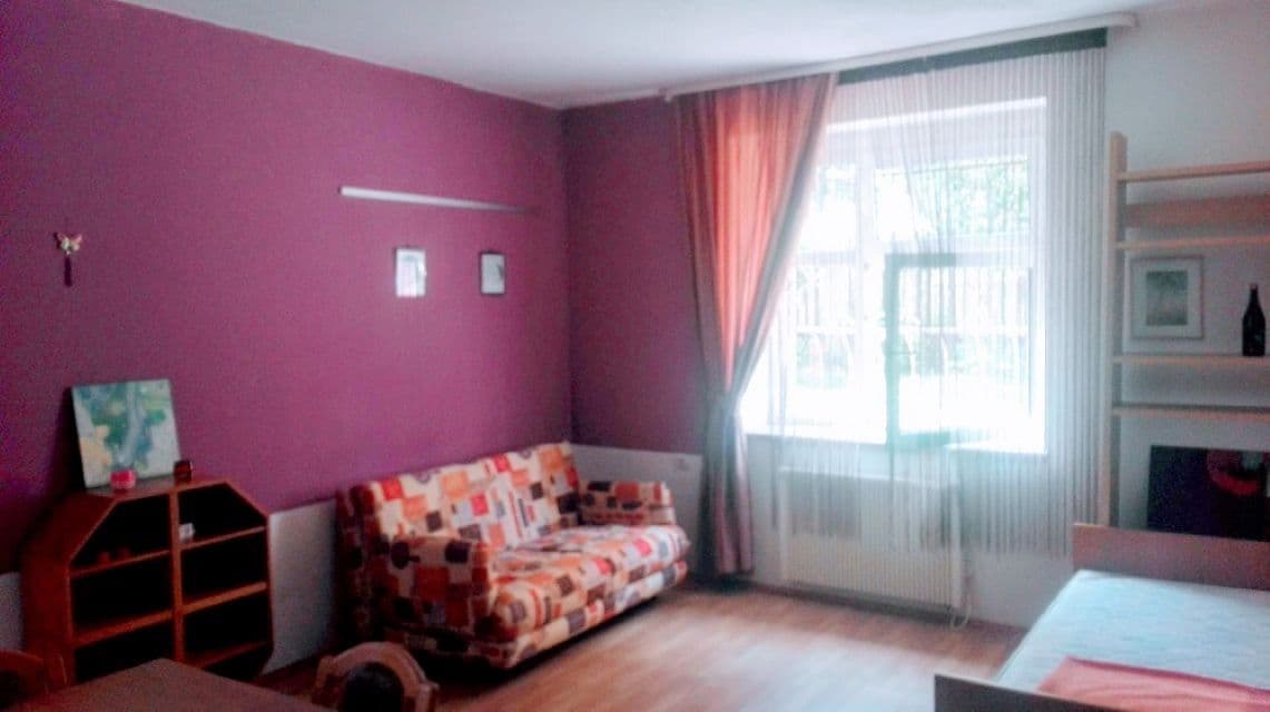 Prenájom bytu 2-izbový 67 m², Vrchlického, Karlovy Vary, Karlovarský kraj Prenájom bytu 2-izbový 67 m², Vrchlického, Karlovy Vary, Karlovarský kraj