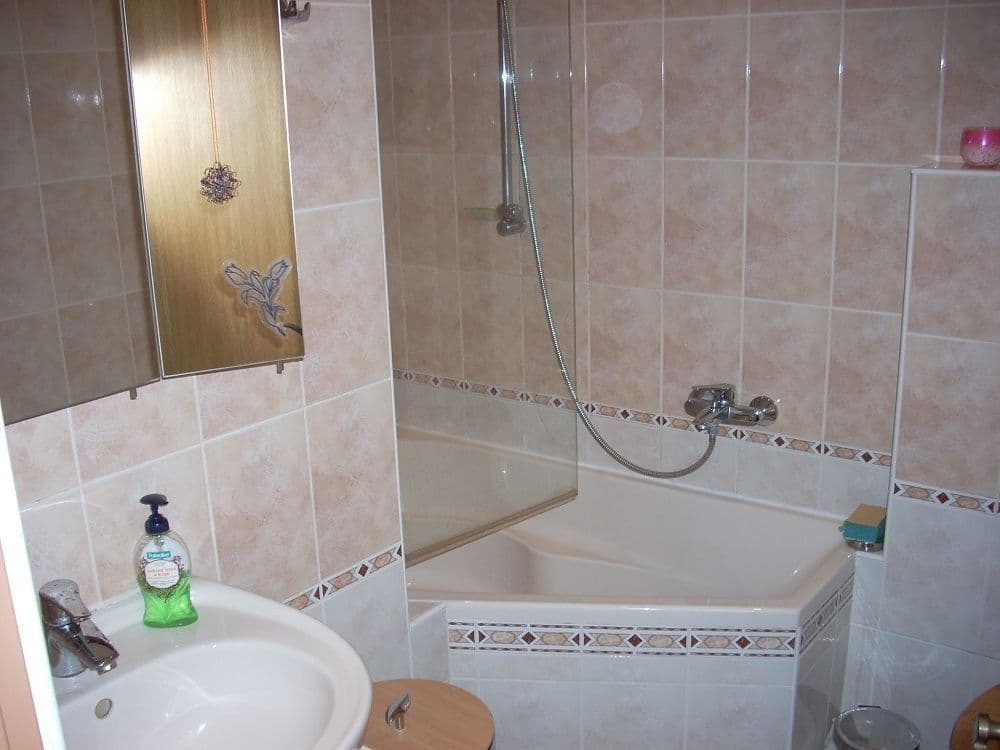 Prenájom bytu 2-izbový 67 m², Vrchlického, Karlovy Vary, Karlovarský kraj Prenájom bytu 2-izbový 67 m², Vrchlického, Karlovy Vary, Karlovarský kraj