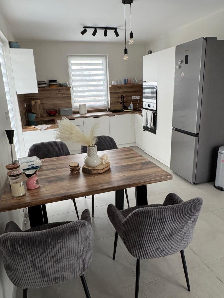 Prenájom domu 100 m², pozemek 1.295 m², Krychnov, Středočeský kraj Prenájom domu 100 m², pozemek 1.295 m², Krychnov, Středočeský kraj