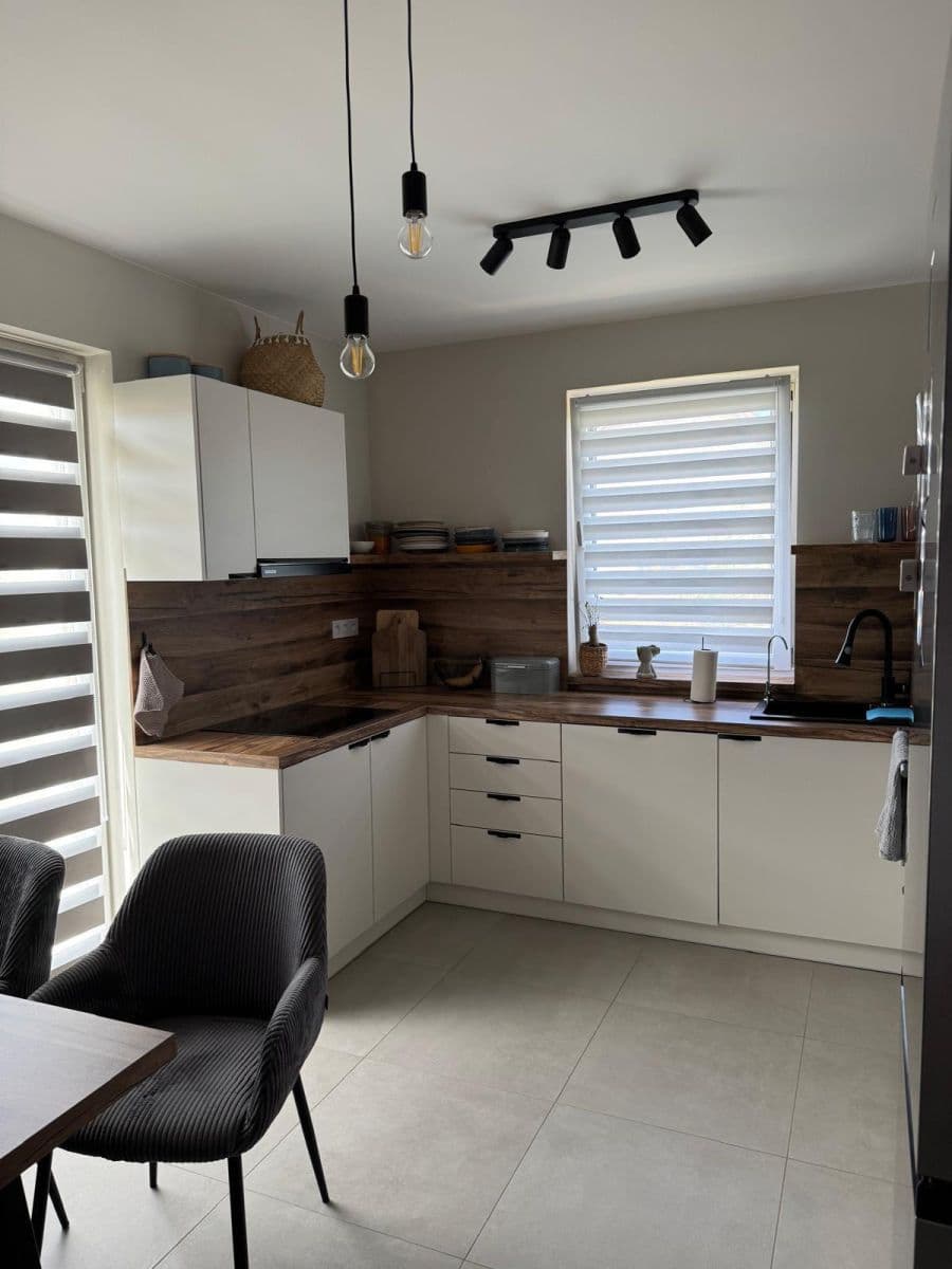 Prenájom domu 100 m², pozemek 1.295 m², Krychnov, Středočeský kraj Prenájom domu 100 m², pozemek 1.295 m², Krychnov, Středočeský kraj