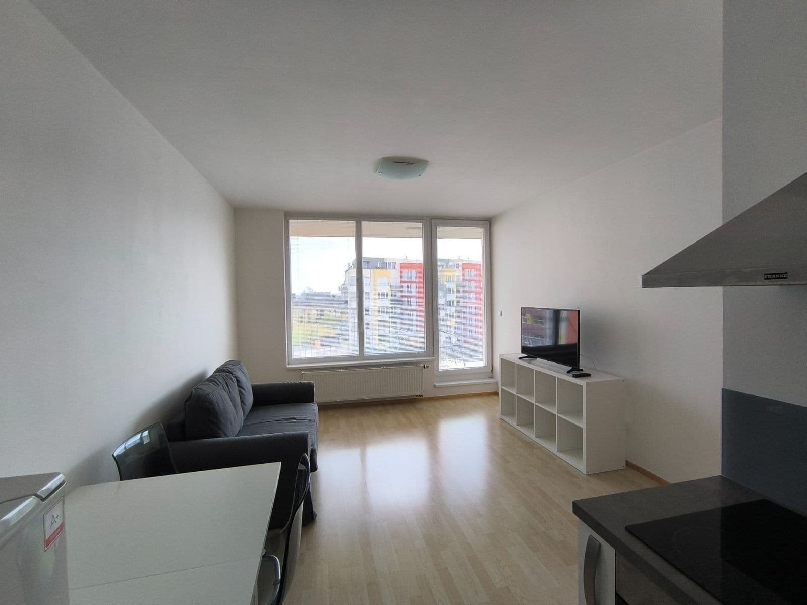 Prenájom bytu 2-izbový 46 m², Milotická, Praha, Praha Prenájom bytu 2-izbový 46 m², Milotická, Praha, Praha