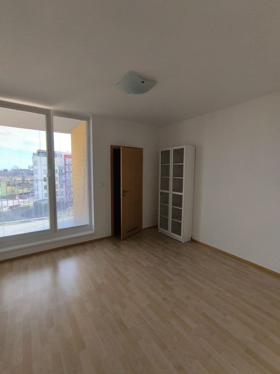 Prenájom bytu 2-izbový 46 m², Milotická, Praha, Praha Prenájom bytu 2-izbový 46 m², Milotická, Praha, Praha