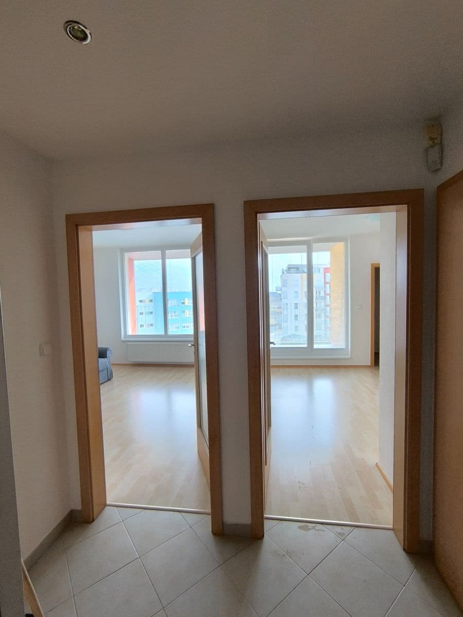Prenájom bytu 2-izbový 46 m², Milotická, Praha, Praha Prenájom bytu 2-izbový 46 m², Milotická, Praha, Praha