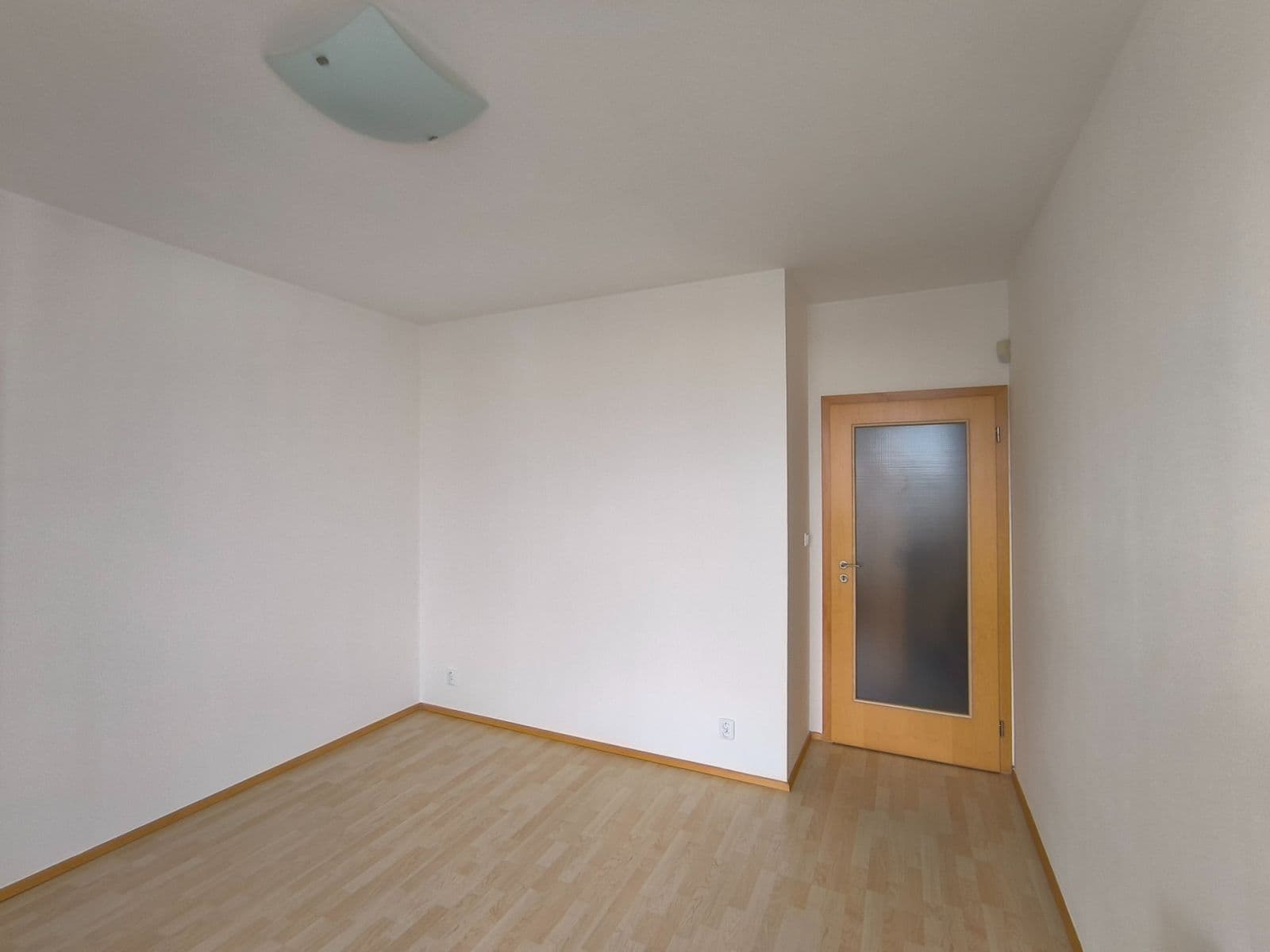 Prenájom bytu 2-izbový 46 m², Milotická, Praha, Praha Prenájom bytu 2-izbový 46 m², Milotická, Praha, Praha
