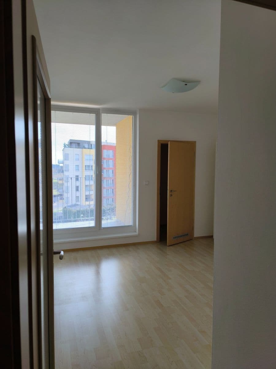 Prenájom bytu 2-izbový 46 m², Milotická, Praha, Praha Prenájom bytu 2-izbový 46 m², Milotická, Praha, Praha