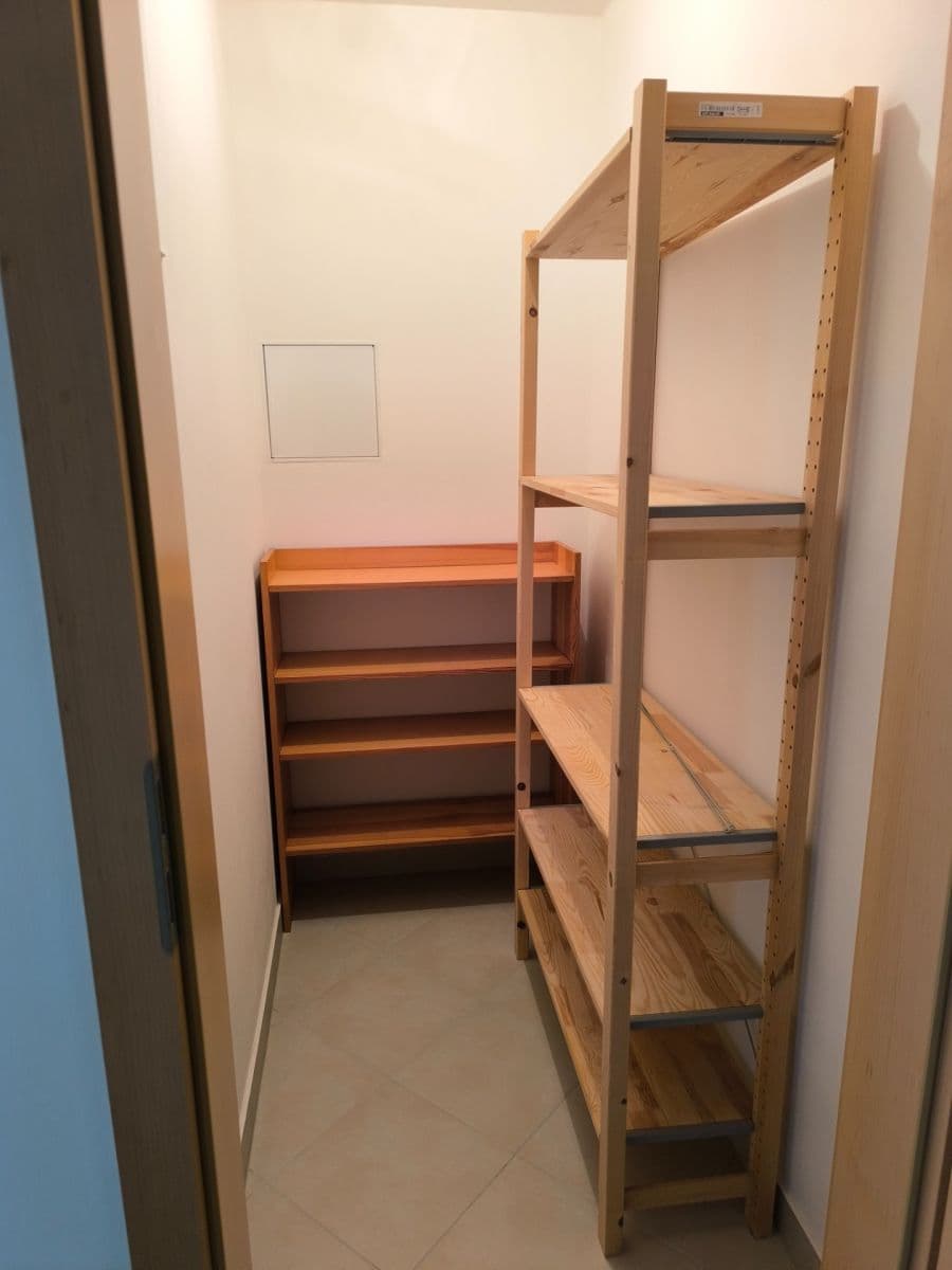 Prenájom bytu 2-izbový 46 m², Milotická, Praha, Praha Prenájom bytu 2-izbový 46 m², Milotická, Praha, Praha