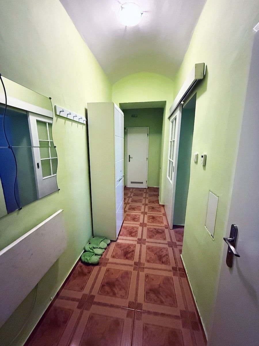 Prenájom bytu 1-izbový 29 m², Voroněžská, Praha, Praha Prenájom bytu 1-izbový 29 m², Voroněžská, Praha, Praha