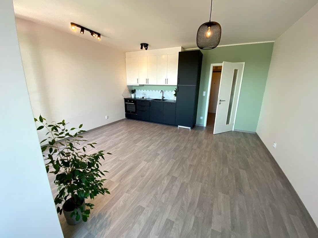 Prenájom bytu 1-izbový 41 m², Olgy Havlové, Praha, Praha Prenájom bytu 1-izbový 41 m², Olgy Havlové, Praha, Praha