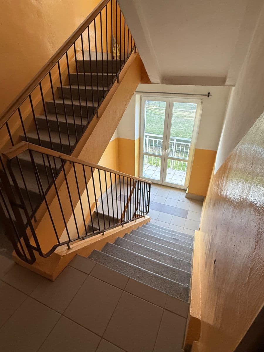 Prenájom bytu 3-izbový 77 m², Heyrovského, Sokolov, Karlovarský kraj Prenájom bytu 3-izbový 77 m², Heyrovského, Sokolov, Karlovarský kraj