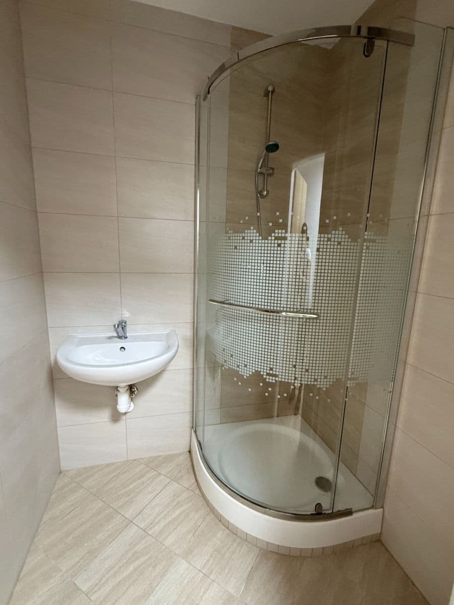 Prenájom bytu 3-izbový 77 m², Heyrovského, Sokolov, Karlovarský kraj Prenájom bytu 3-izbový 77 m², Heyrovského, Sokolov, Karlovarský kraj