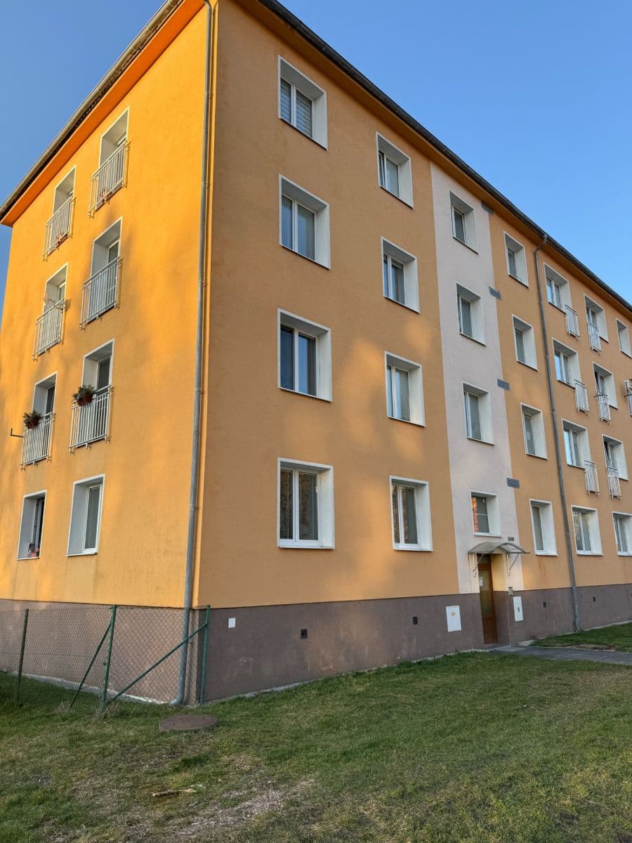 Prenájom bytu 3-izbový 77 m², Heyrovského, Sokolov, Karlovarský kraj Prenájom bytu 3-izbový 77 m², Heyrovského, Sokolov, Karlovarský kraj