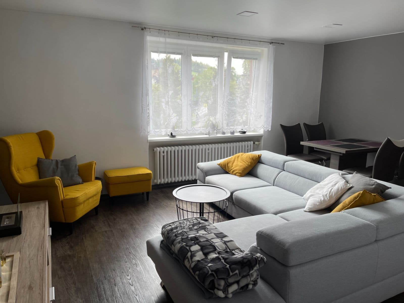 Predaj bytu 3-izbový 75 m², Mánesova, Hodkovice nad Mohelkou, Liberecký kraj Predaj bytu 3-izbový 75 m², Mánesova, Hodkovice nad Mohelkou, Liberecký kraj