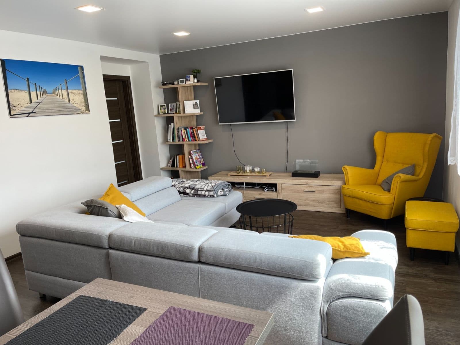 Predaj bytu 3-izbový 75 m², Mánesova, Hodkovice nad Mohelkou, Liberecký kraj Predaj bytu 3-izbový 75 m², Mánesova, Hodkovice nad Mohelkou, Liberecký kraj