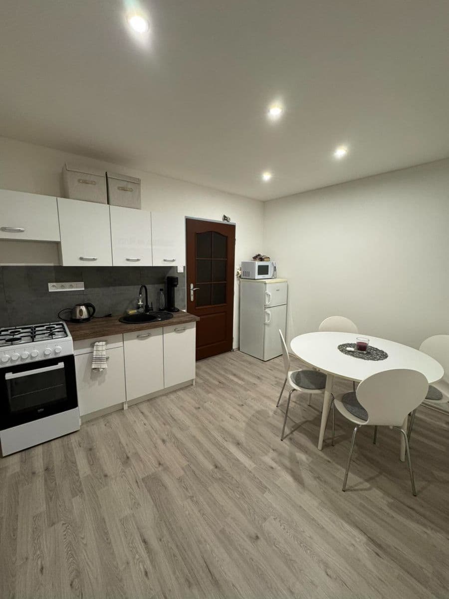 Predaj bytu 1-izbový 35 m², Sladkovského, Buštěhrad, Středočeský kraj Predaj bytu 1-izbový 35 m², Sladkovského, Buštěhrad, Středočeský kraj