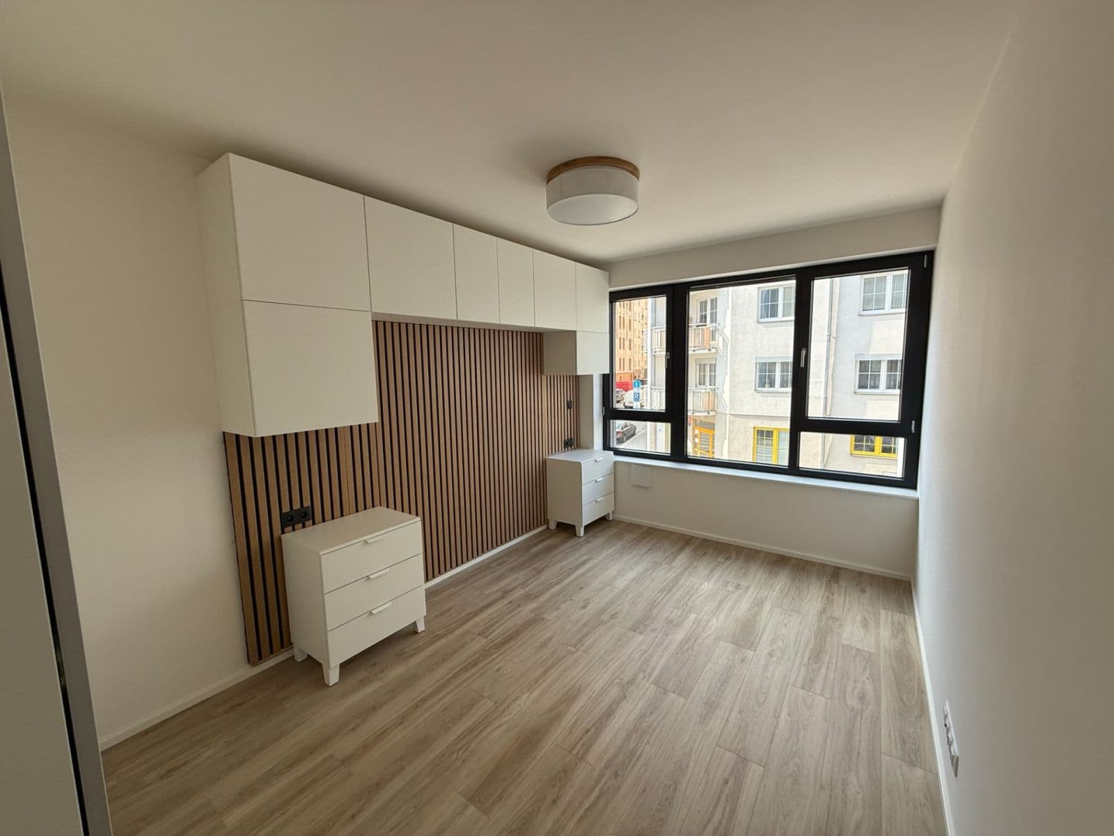 Prenájom bytu 3-izbový 74 m², Na Sypkém, Praha, Praha Prenájom bytu 3-izbový 74 m², Na Sypkém, Praha, Praha