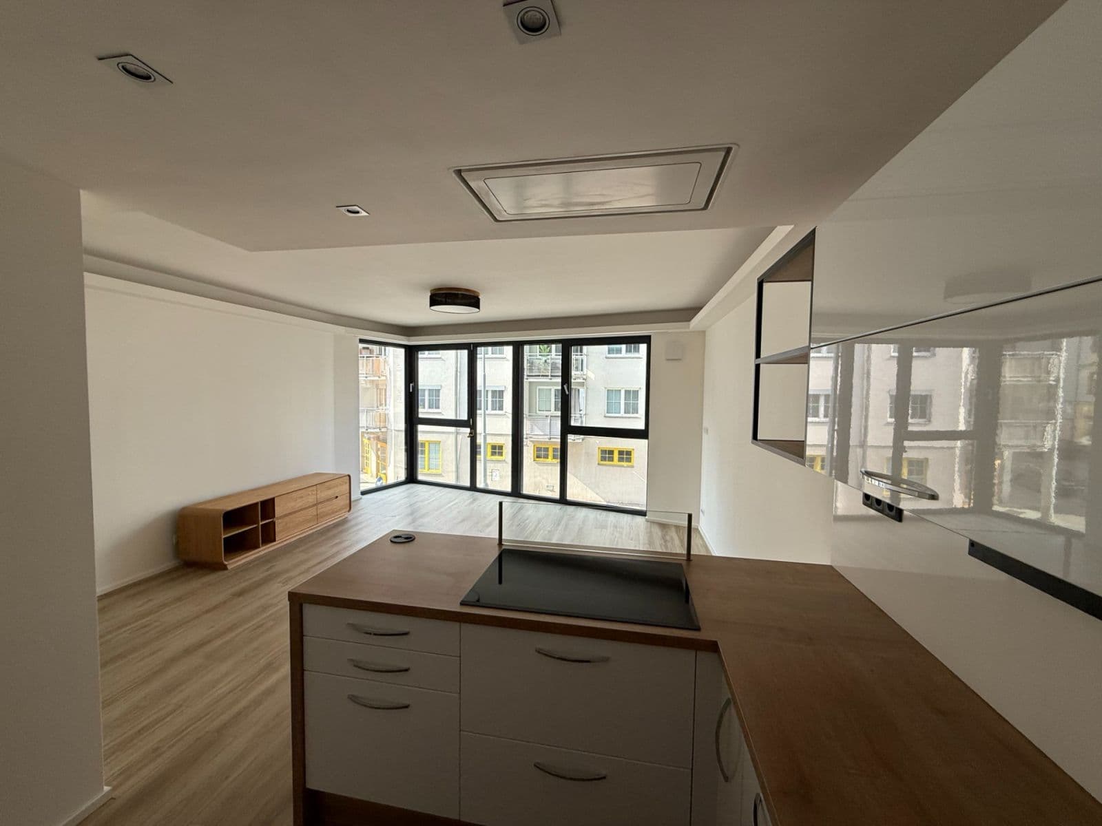 Prenájom bytu 3-izbový 74 m², Na Sypkém, Praha, Praha Prenájom bytu 3-izbový 74 m², Na Sypkém, Praha, Praha