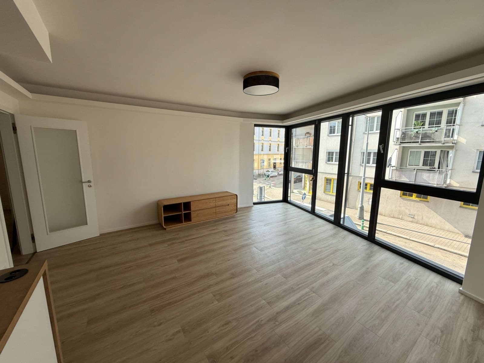 Prenájom bytu 3-izbový 74 m², Na Sypkém, Praha, Praha Prenájom bytu 3-izbový 74 m², Na Sypkém, Praha, Praha