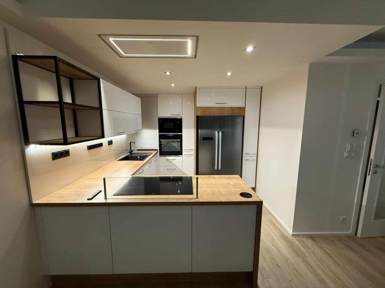 Prenájom bytu 3-izbový 74 m², Na Sypkém, Praha, Praha Prenájom bytu 3-izbový 74 m², Na Sypkém, Praha, Praha