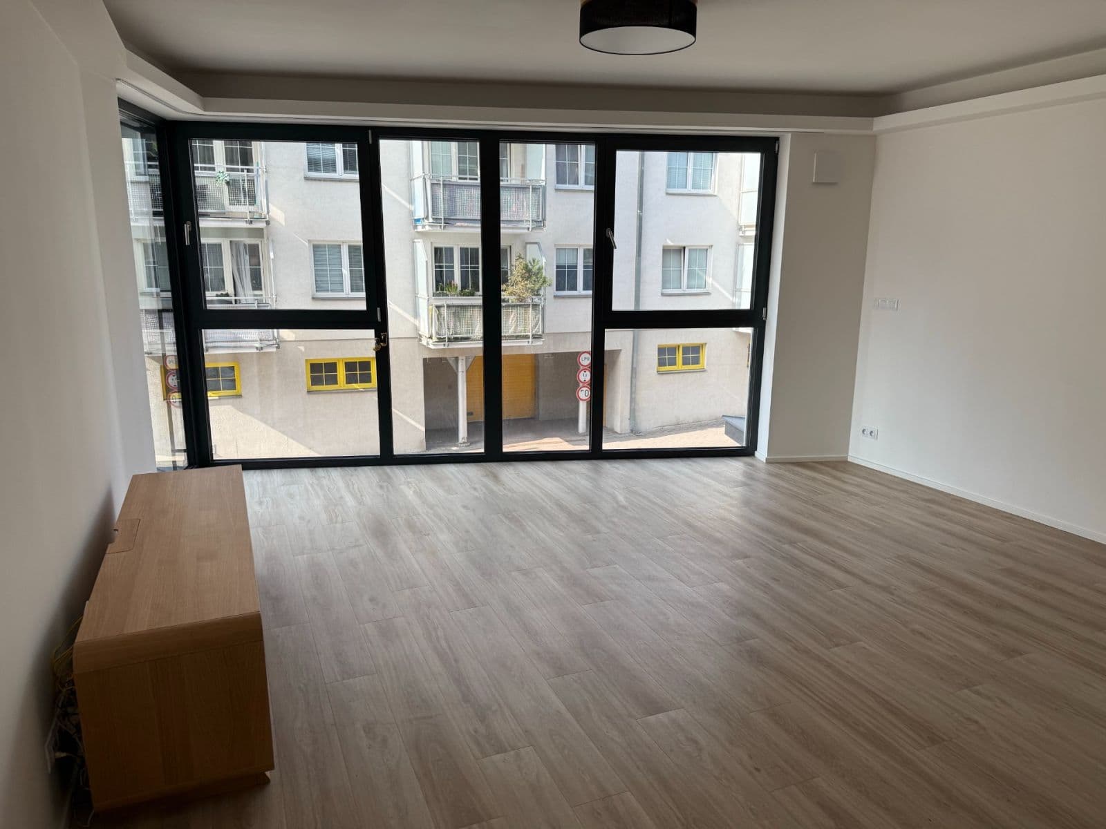 Prenájom bytu 3-izbový 74 m², Na Sypkém, Praha, Praha Prenájom bytu 3-izbový 74 m², Na Sypkém, Praha, Praha