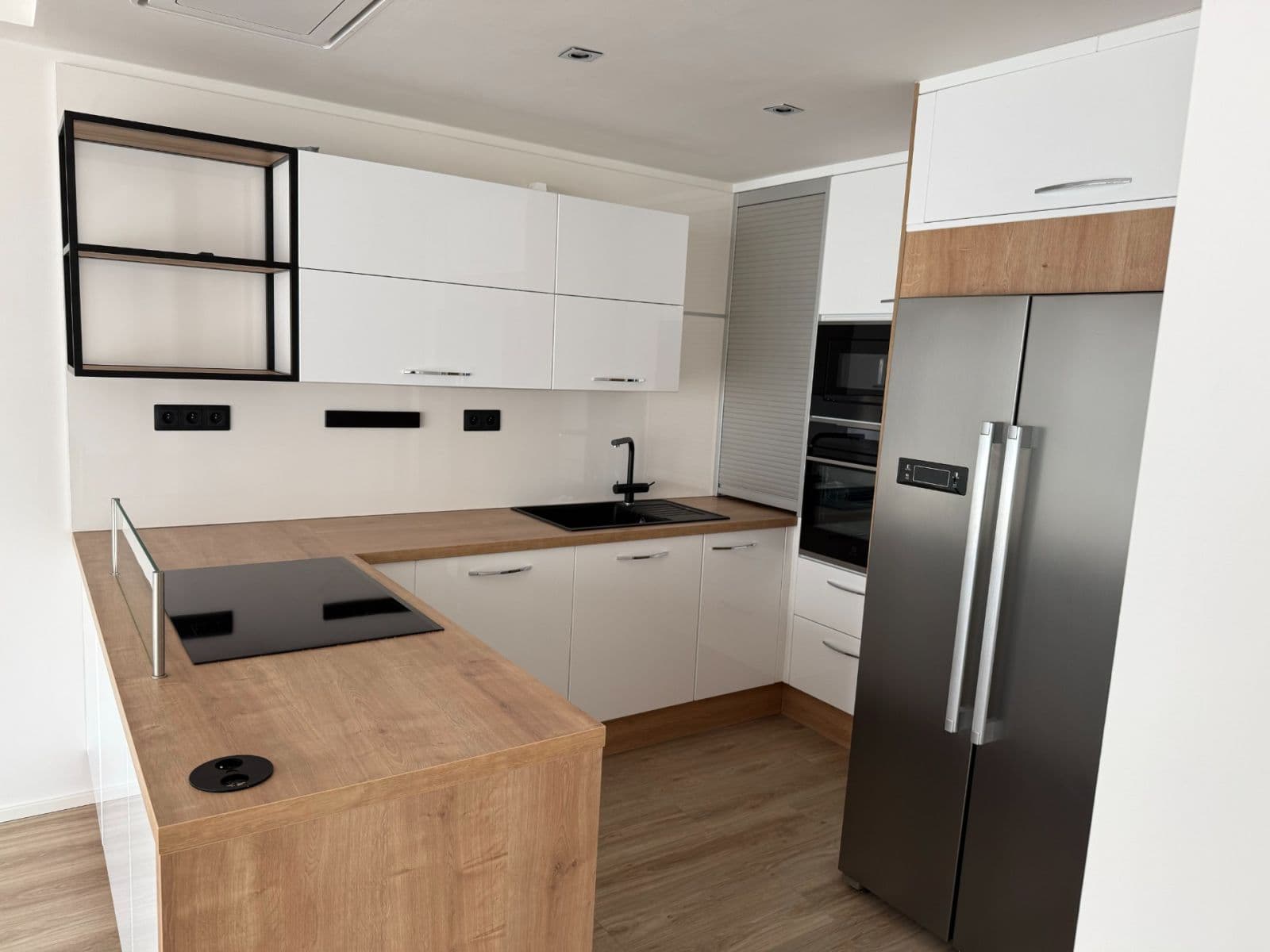 Prenájom bytu 3-izbový 74 m², Na Sypkém, Praha, Praha Prenájom bytu 3-izbový 74 m², Na Sypkém, Praha, Praha