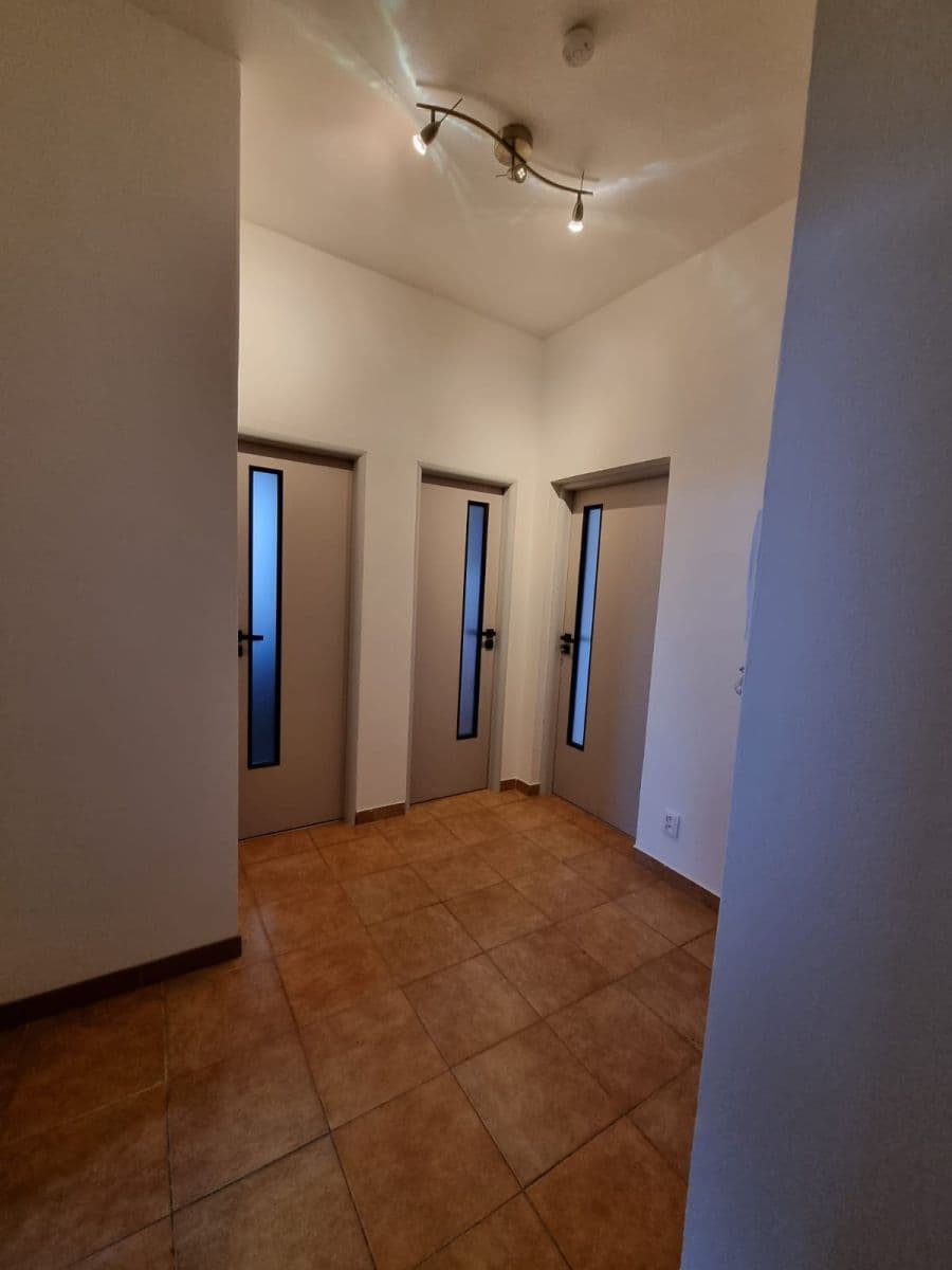 Prenájom bytu 2-izbový 49 m², Markova, Praha, Praha Prenájom bytu 2-izbový 49 m², Markova, Praha, Praha