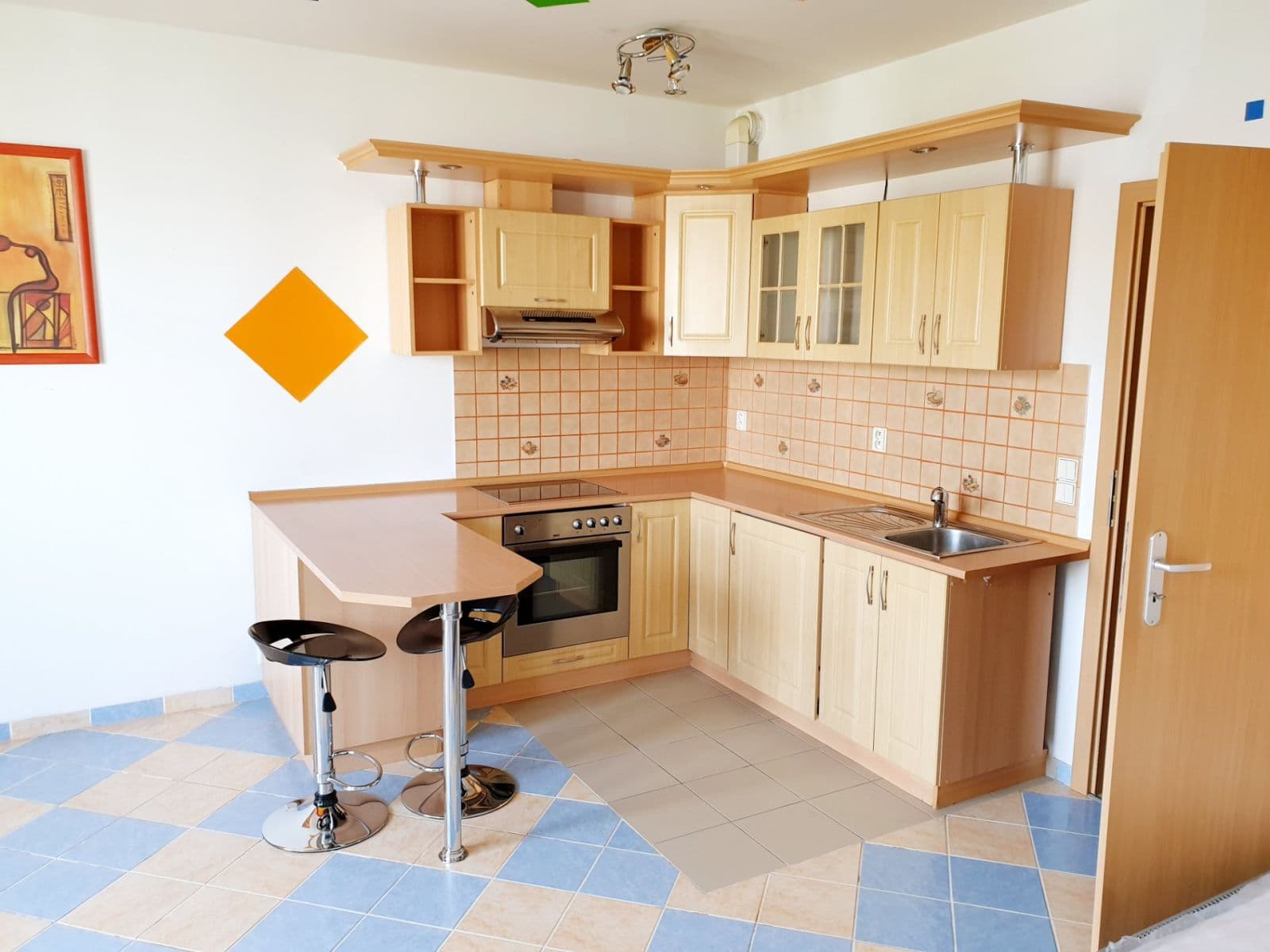 Prenájom bytu 1-izbový 34 m², Nejdlova, Karlovy Vary, Karlovarský kraj Prenájom bytu 1-izbový 34 m², Nejdlova, Karlovy Vary, Karlovarský kraj