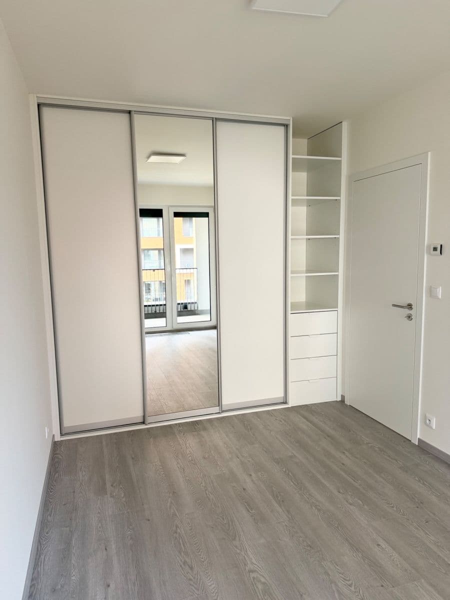 Prenájom bytu 2-izbový 57 m², Domalípova, Praha, Praha Prenájom bytu 2-izbový 57 m², Domalípova, Praha, Praha