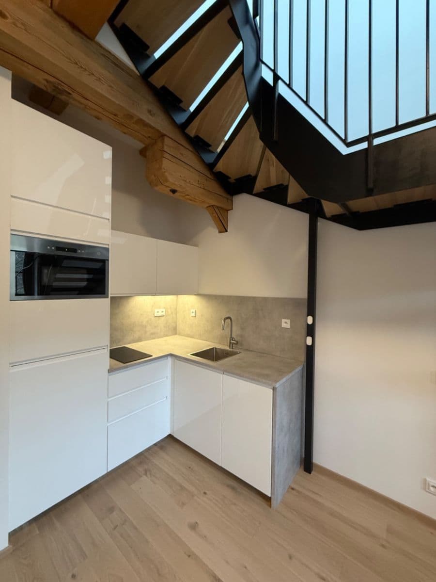 Prenájom bytu 2-izbový 43 m², Závišova, Praha, Praha Prenájom bytu 2-izbový 43 m², Závišova, Praha, Praha