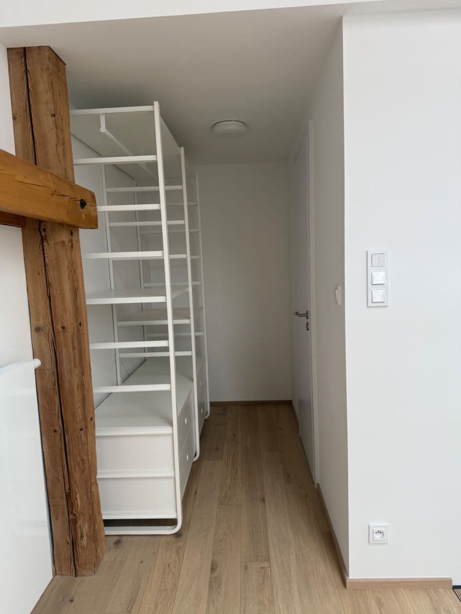 Prenájom bytu 2-izbový 43 m², Závišova, Praha, Praha Prenájom bytu 2-izbový 43 m², Závišova, Praha, Praha