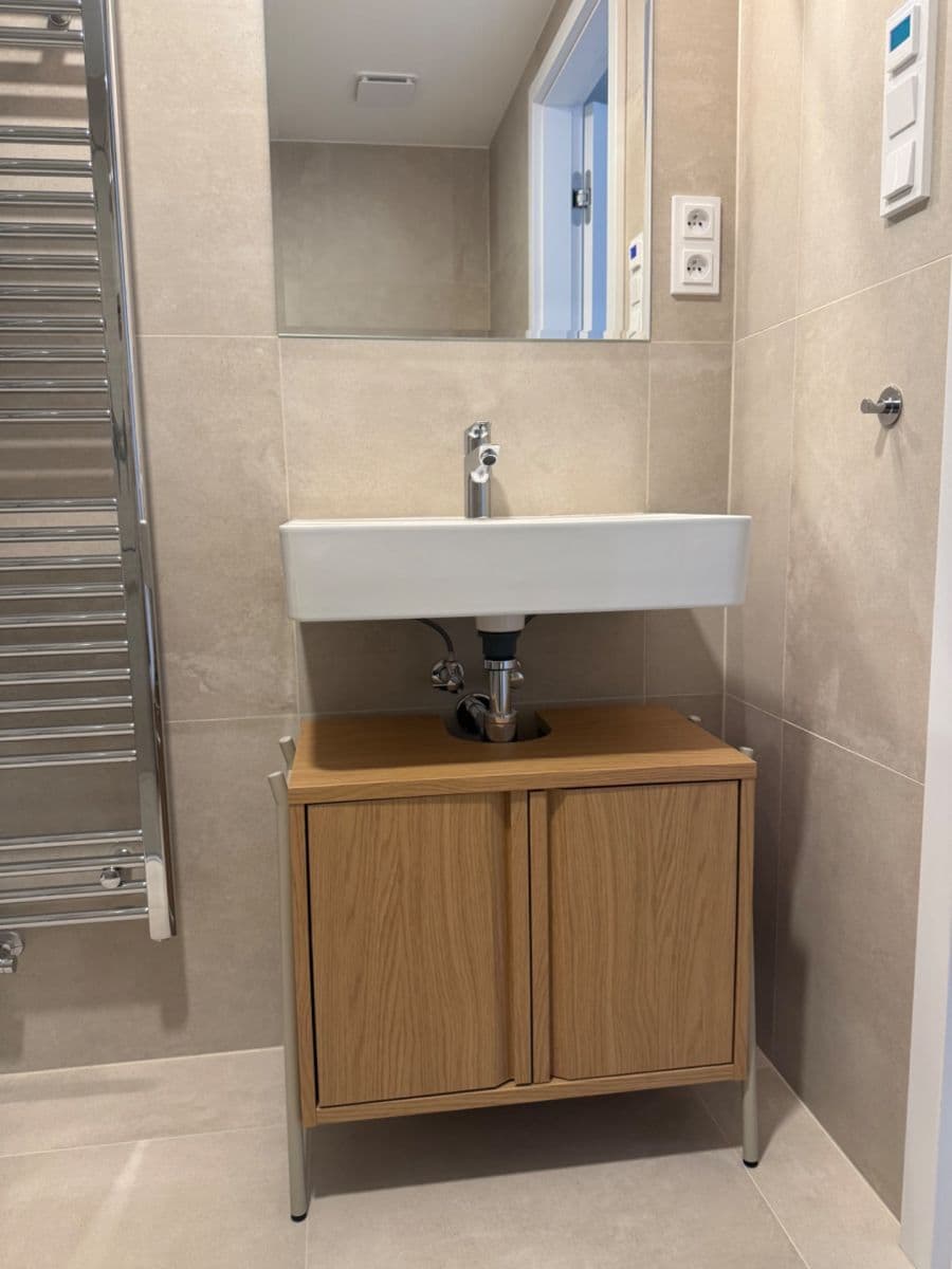 Prenájom bytu 2-izbový 43 m², Závišova, Praha, Praha Prenájom bytu 2-izbový 43 m², Závišova, Praha, Praha