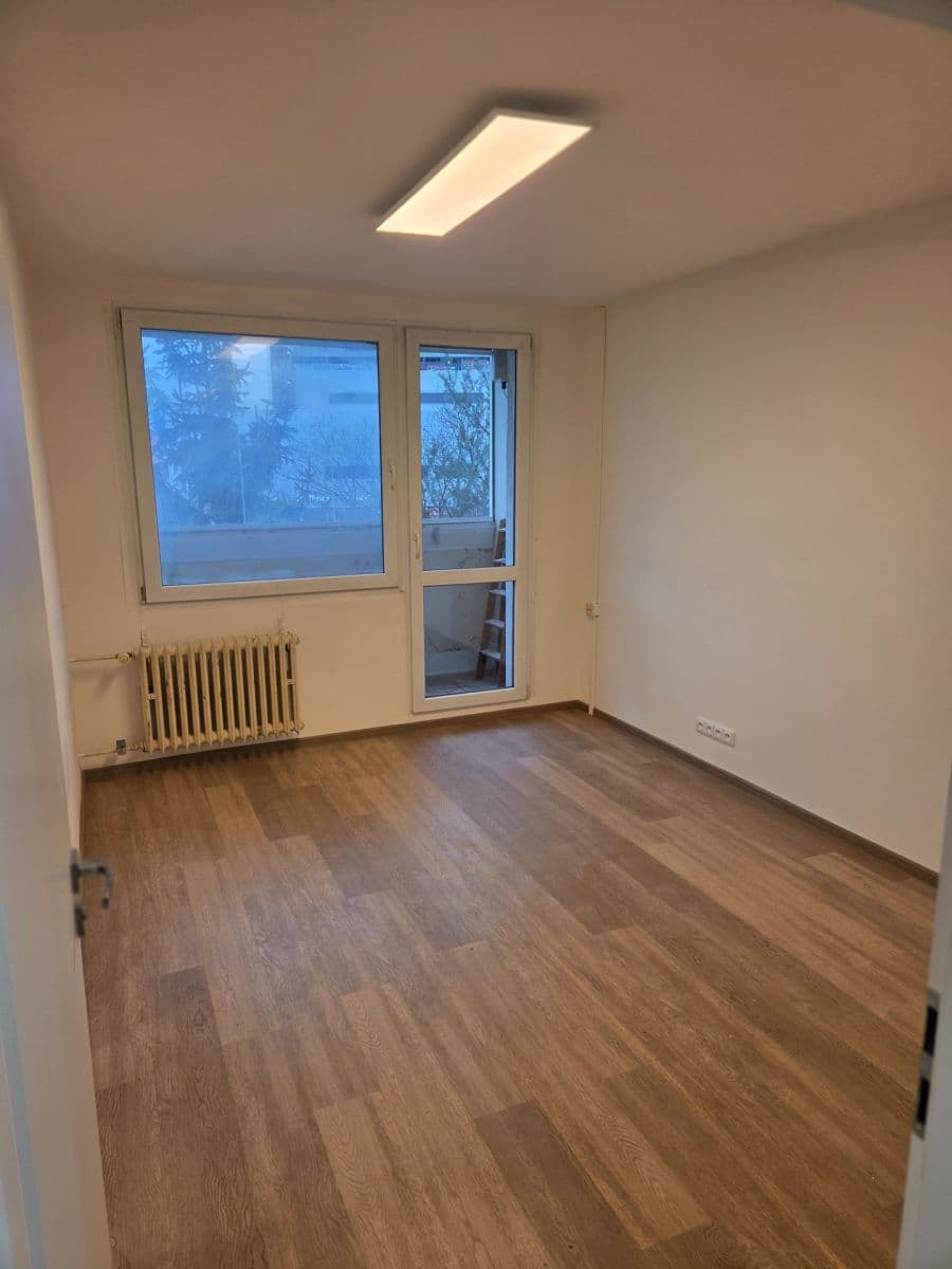 Prenájom bytu 2-izbový 35 m², Hvězdova, Praha, Praha Prenájom bytu 2-izbový 35 m², Hvězdova, Praha, Praha