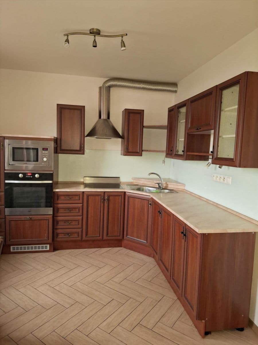 Predaj bytu 2-izbový 64 m², U Pivovaru, Benešov, Středočeský kraj Predaj bytu 2-izbový 64 m², U Pivovaru, Benešov, Středočeský kraj