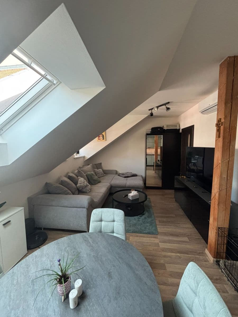 Prenájom bytu 2-izbový 48 m², Slavojova, Praha, Praha Prenájom bytu 2-izbový 48 m², Slavojova, Praha, Praha