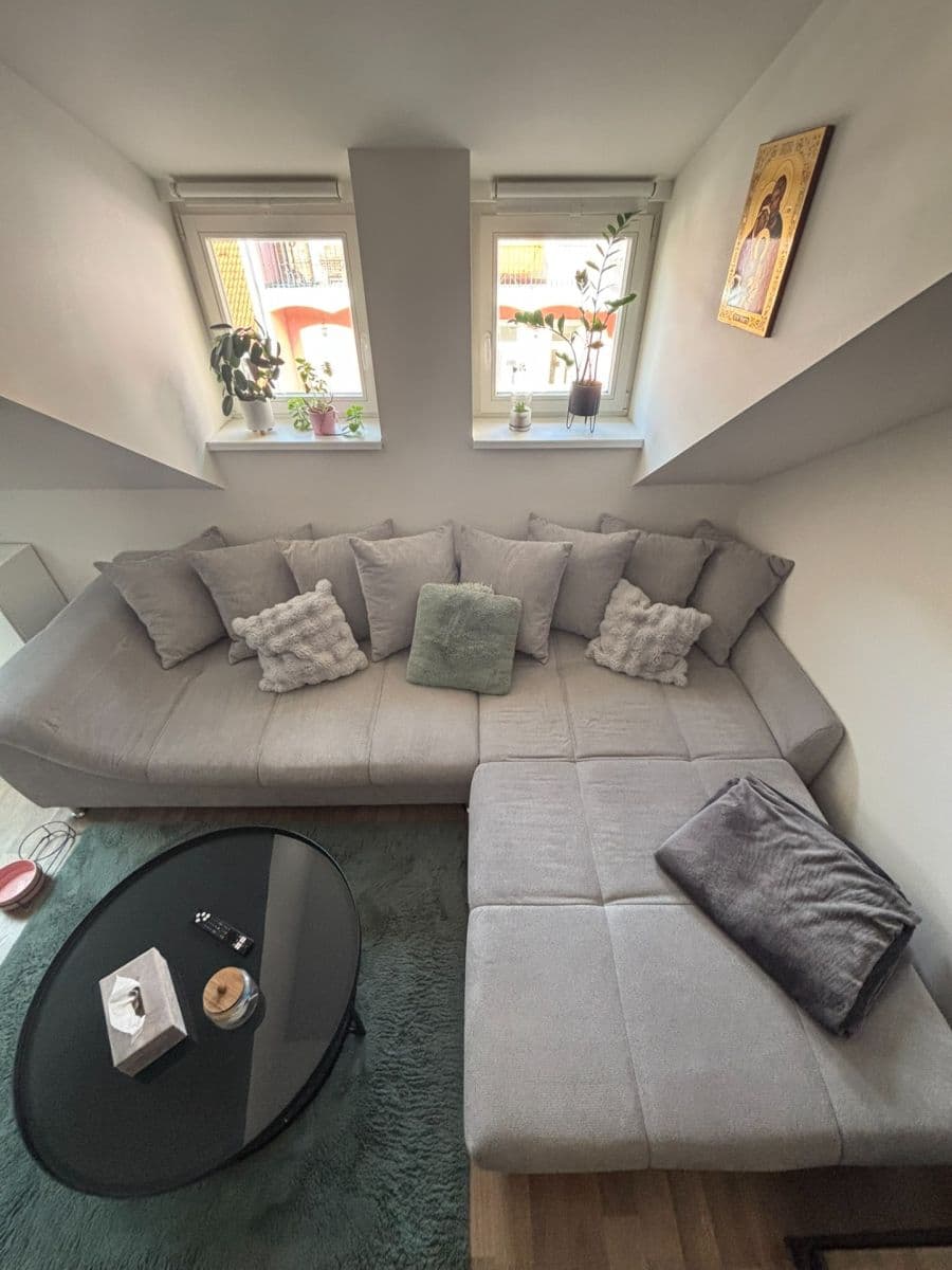 Prenájom bytu 2-izbový 48 m², Slavojova, Praha, Praha Prenájom bytu 2-izbový 48 m², Slavojova, Praha, Praha