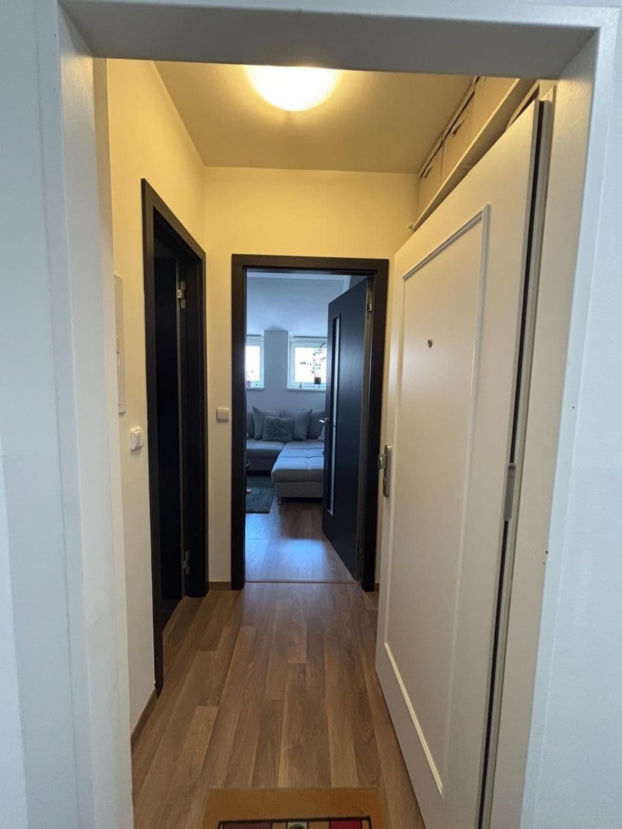 Prenájom bytu 2-izbový 48 m², Slavojova, Praha, Praha Prenájom bytu 2-izbový 48 m², Slavojova, Praha, Praha