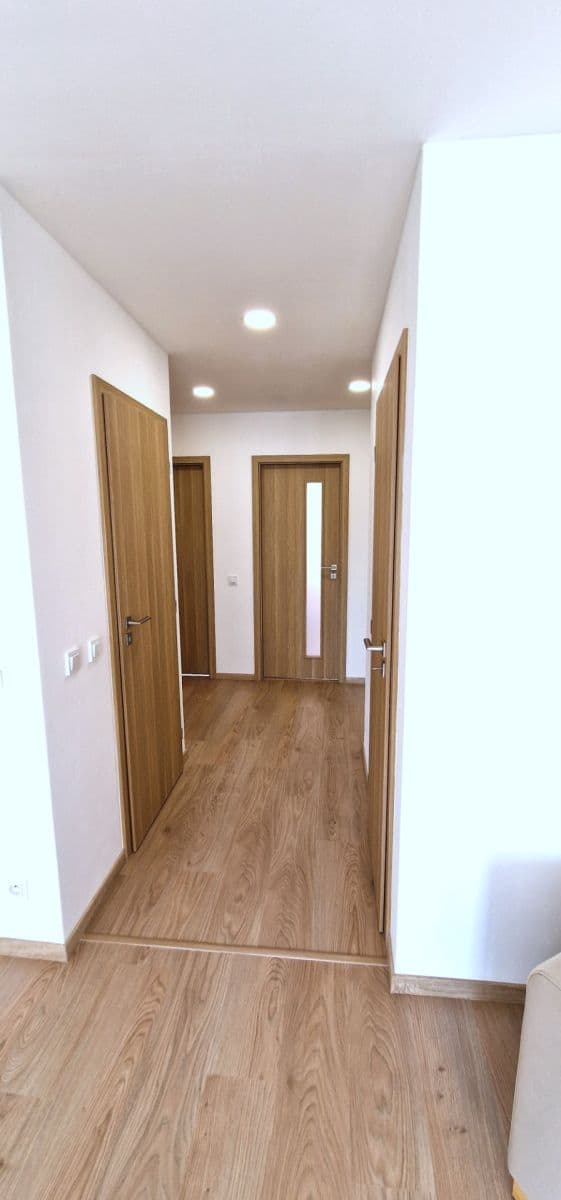 Prenájom bytu 3-izbový 70 m², Tovární, Beroun, Středočeský kraj Prenájom bytu 3-izbový 70 m², Tovární, Beroun, Středočeský kraj